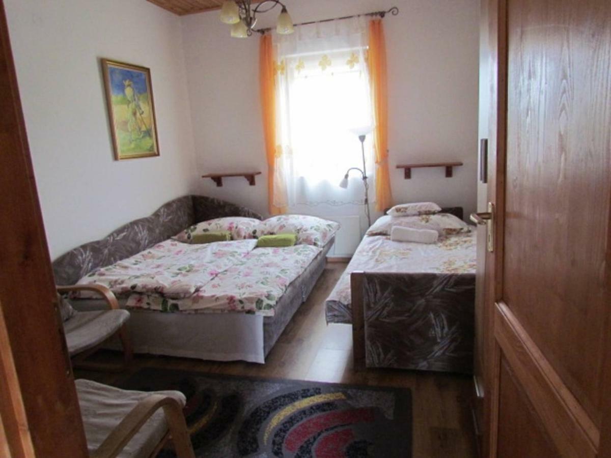 Matyasmadar Vendeghaz Hotel Tard ภายนอก รูปภาพ
