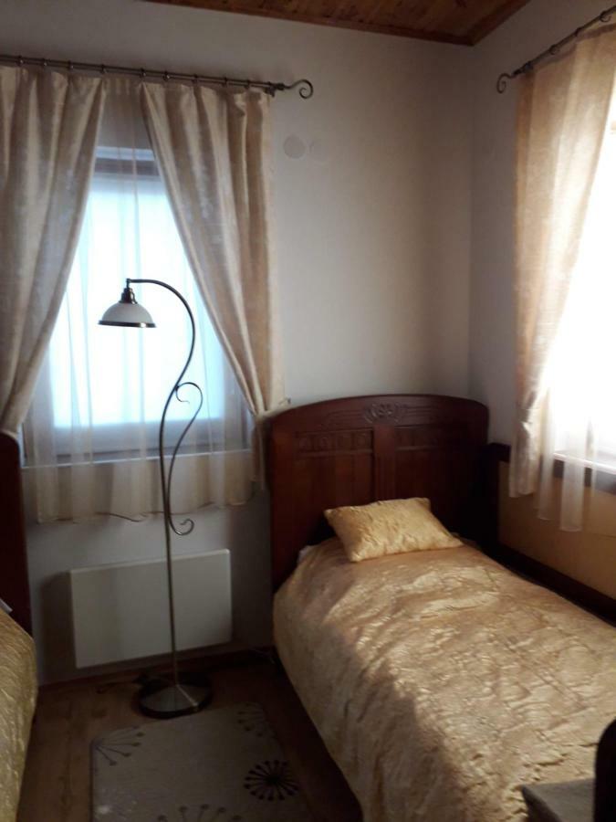 Matyasmadar Vendeghaz Hotel Tard ภายนอก รูปภาพ